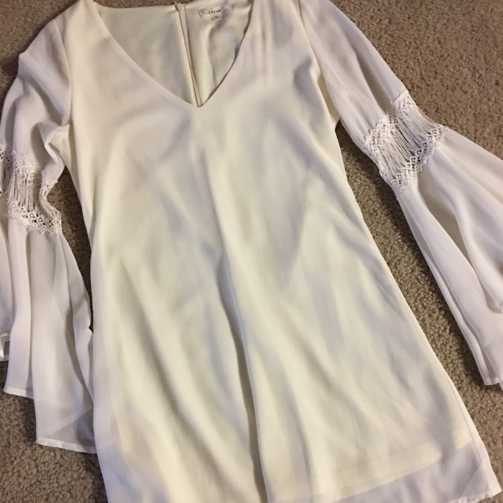 Off white dress bell sleeves S